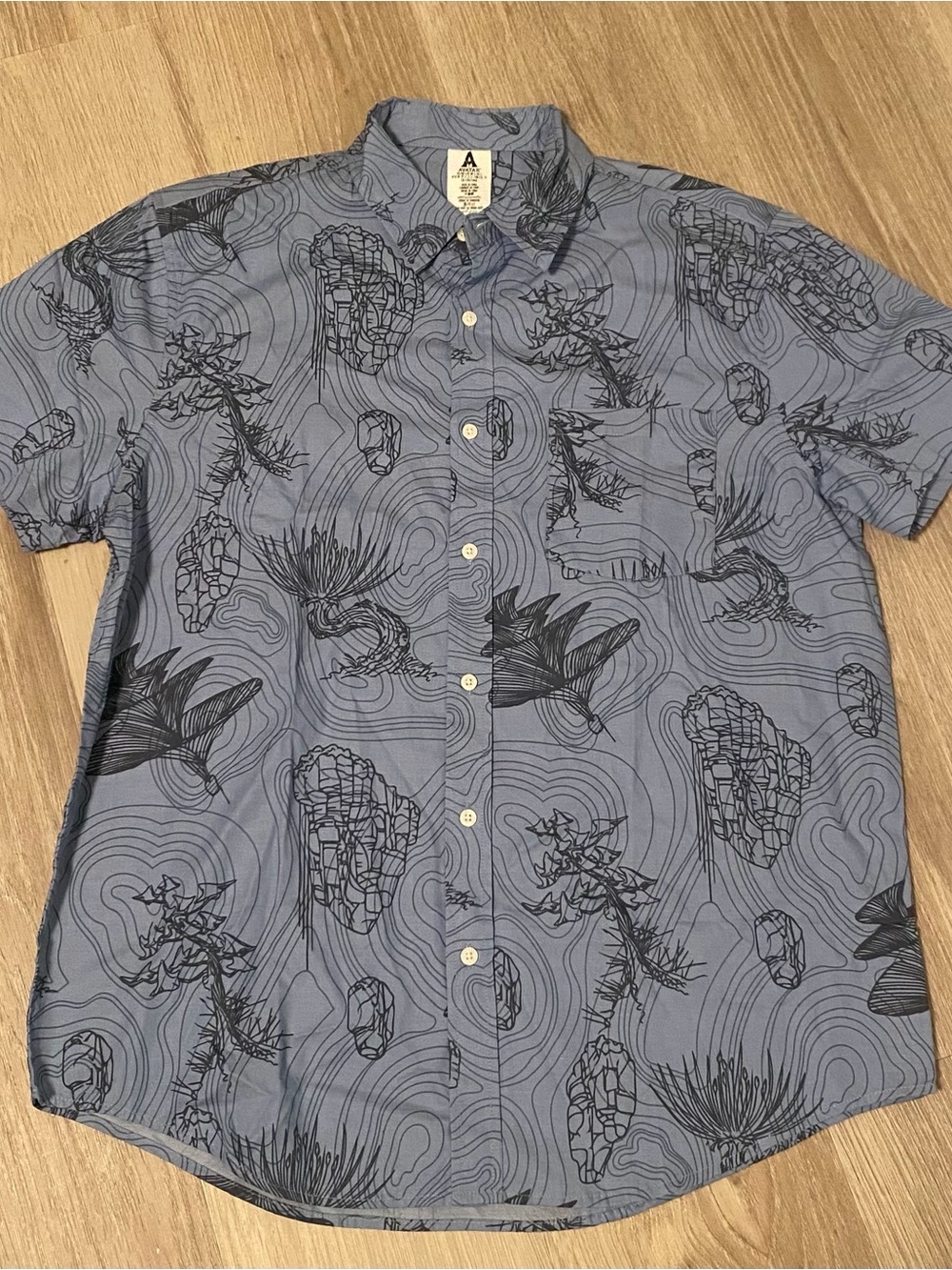 Men’s Large Disney Avatar Button Down Shirt